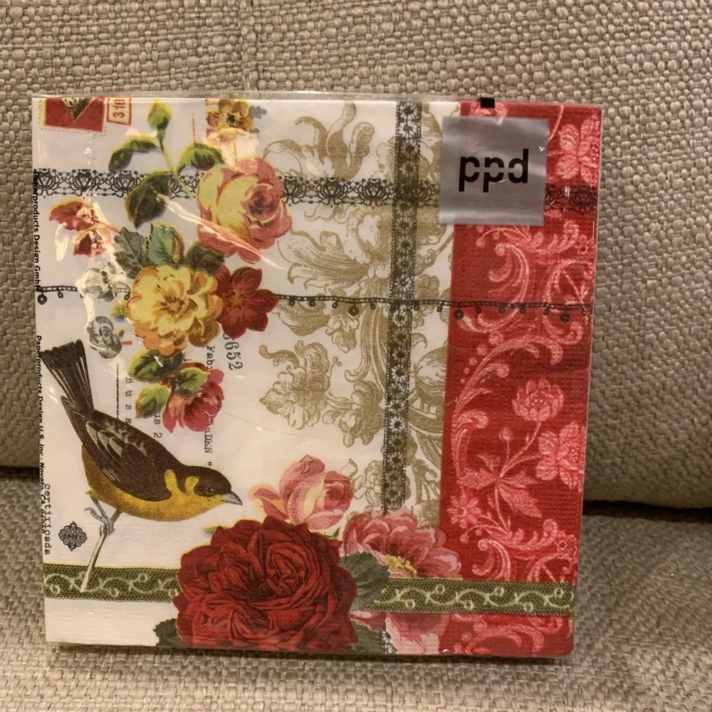 2 pkgs Rose Lace Large Napkins